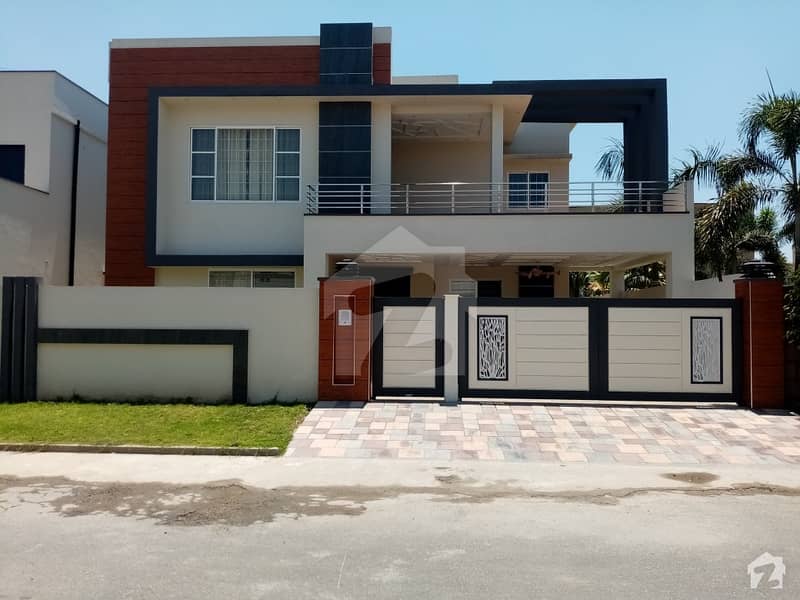 House Is Available For Sale In DC Colony Gujranwala
