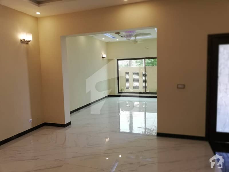 1 Kanal 3 Bed Upper portion Available For Rent In DHA Phase 3 X Block