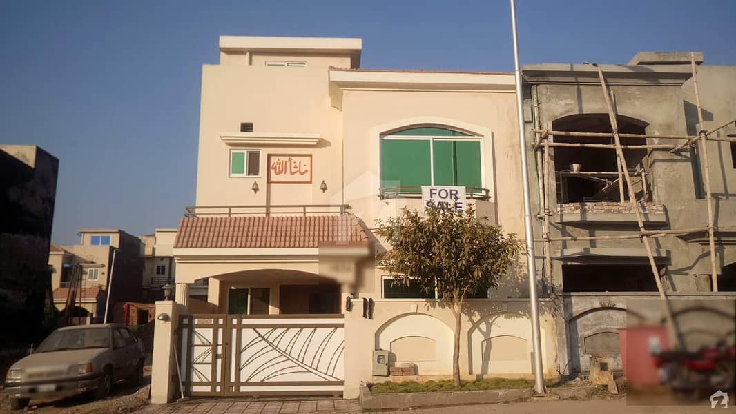 Single Unit House Is Available For Sale