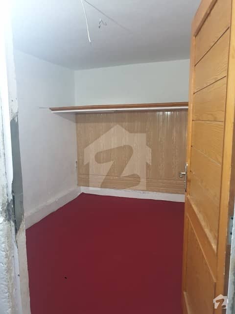 1 Bed kitchen store car parking furnished suitable for single person