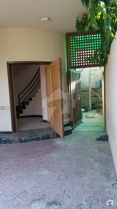 Al Habib Property Offers 1 Kanal Upper Portion For Rent In DHA Lahore Phase 4 Block DD