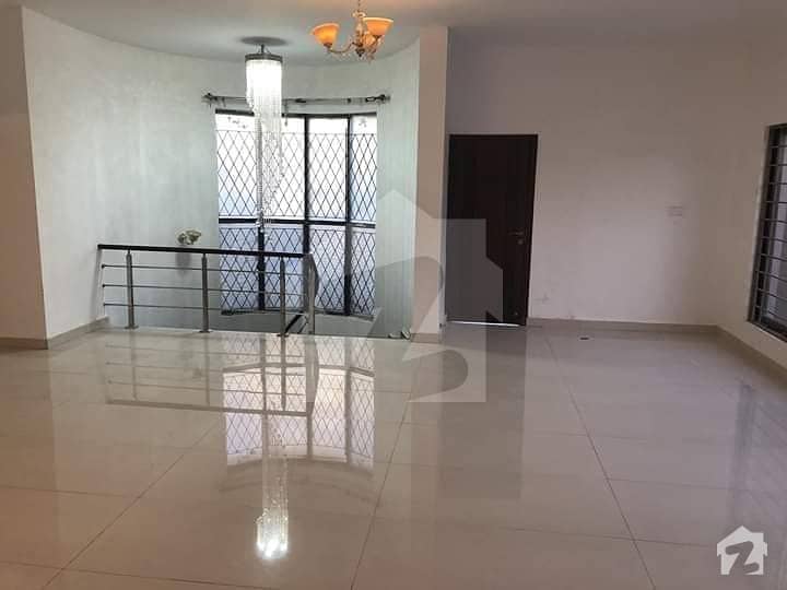 E113 Out Class Location Brand New House For Rent