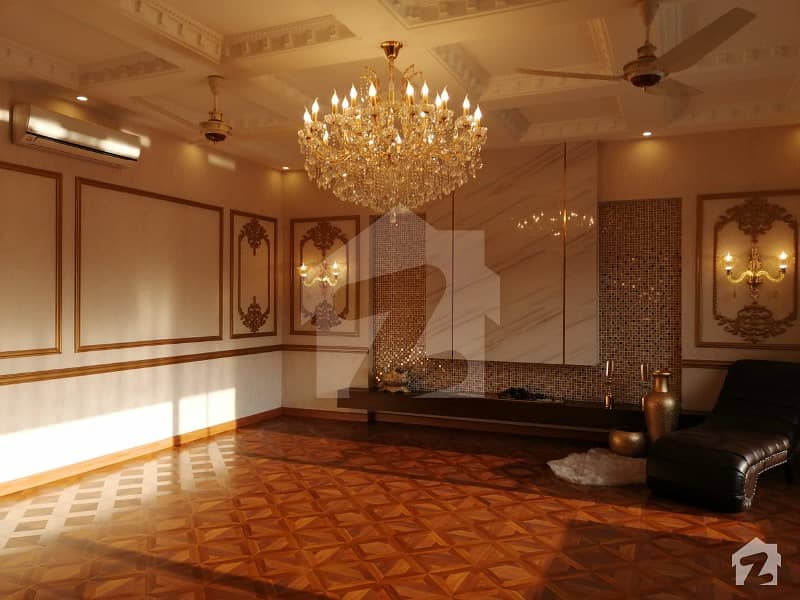 ڈی ایچ اے فیز 2 - بلاک کیو فیز 2 ڈیفنس (ڈی ایچ اے) لاہور میں 6 کمروں کا 2 کنال مکان 15.5 کروڑ میں برائے فروخت۔