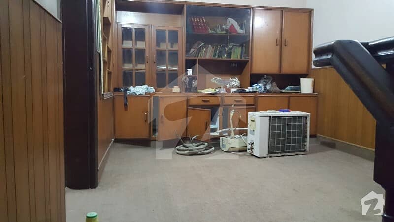 Good Location 5 Marla Double Storey House 3 Bed TV Lounge D/D For Sale In Johar Town  Lahore