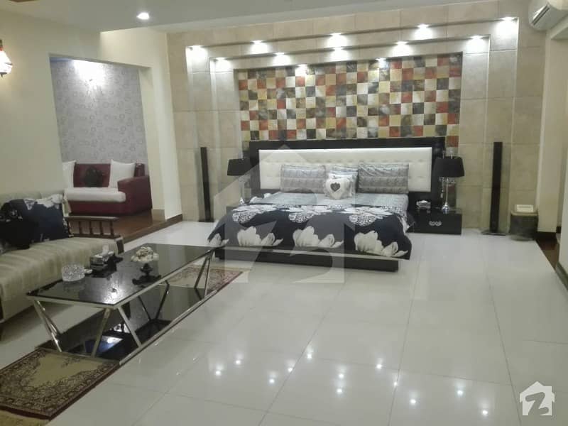 ڈی ایچ اے فیز 6 ڈی ایچ اے کراچی میں 5 کمروں کا 2 کنال مکان 17.5 کروڑ میں برائے فروخت۔