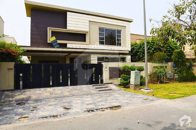 1 Kanal Royal Class Luxury Bungalow For Sale In DHA PHase 6