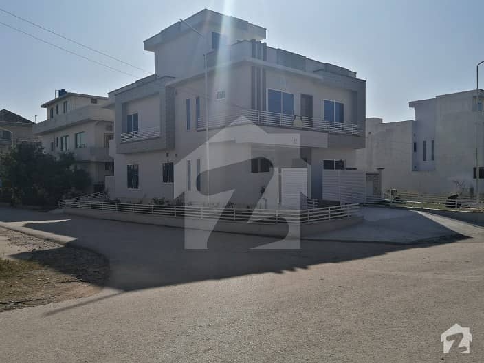 G-13 - Brand New 30x60 Proper 2 Side Corner On Main 70 Feet Road Very Ideal And Precious Double Storey Double Unit House For Sale