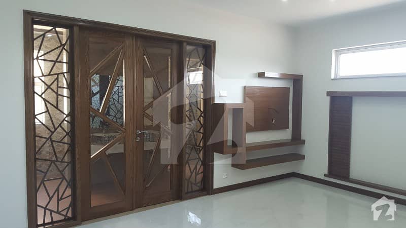 1 Kanal House Is Available For Rent In Bahria town Lahore