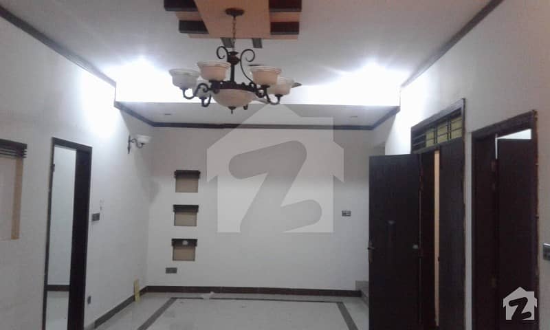 ڈی ایچ اے فیز 7 ایکسٹینشن ڈی ایچ اے ڈیفینس کراچی میں 4 کمروں کا 6 مرلہ مکان 1.3 لاکھ میں کرایہ پر دستیاب ہے۔