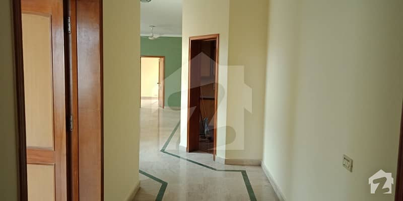One Kanal Upper Portion Available for Rent DHA Lahore