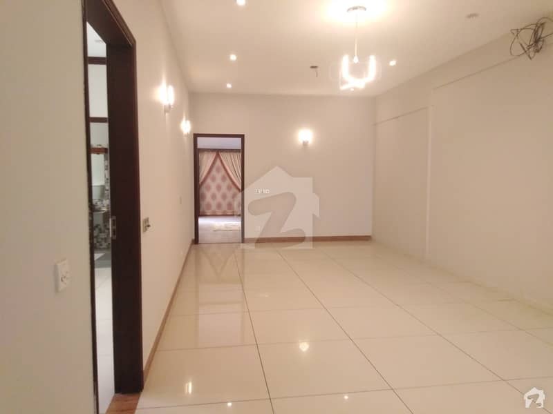 5 Bedrooms Banglow Is Available For Rent