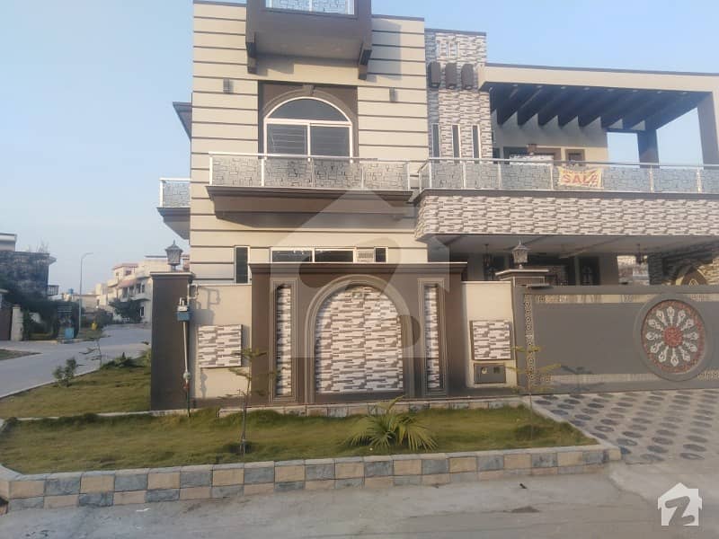 میڈیا ٹاؤن راولپنڈی میں 6 کمروں کا 12 مرلہ مکان 2.7 کروڑ میں برائے فروخت۔