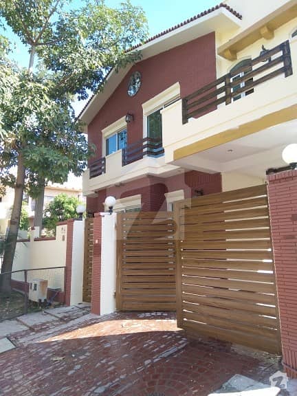 400 Sq Yd  New House For Sale In E-11