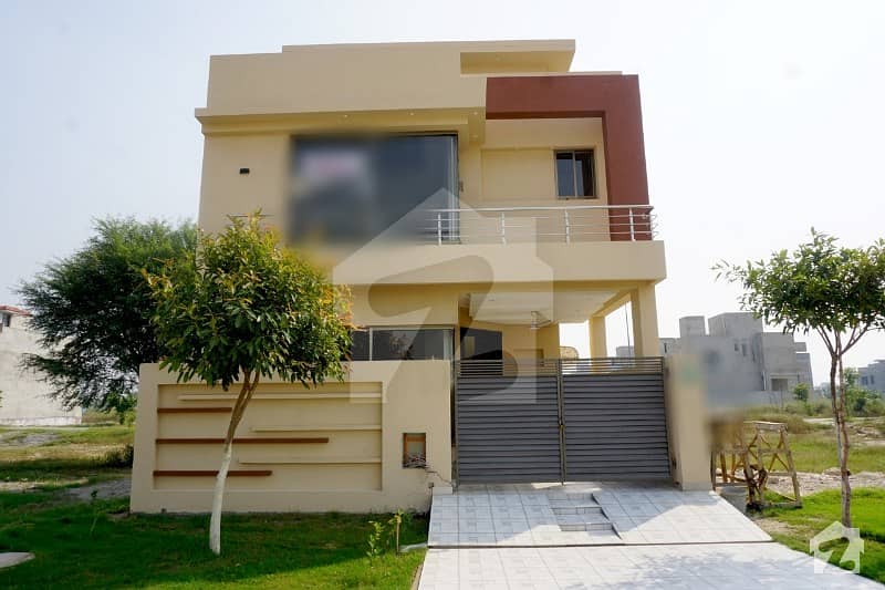 5 MARLA Attractive House For Sale In Phase 9 Town DHA Defence