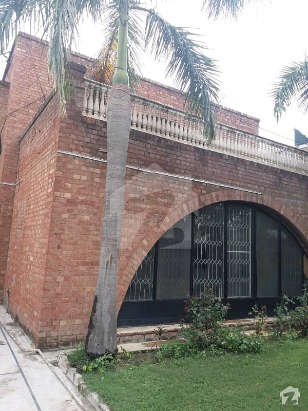 شادمان ون شادمان لاہور میں 4 کمروں کا 1 کنال مکان 1.2 لاکھ میں کرایہ پر دستیاب ہے۔