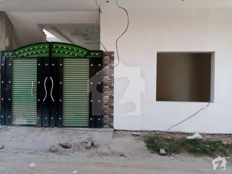ابوظہبی روڈ رحیم یار خان میں 5 کمروں کا 7 مرلہ مکان 1.3 کروڑ میں برائے فروخت۔