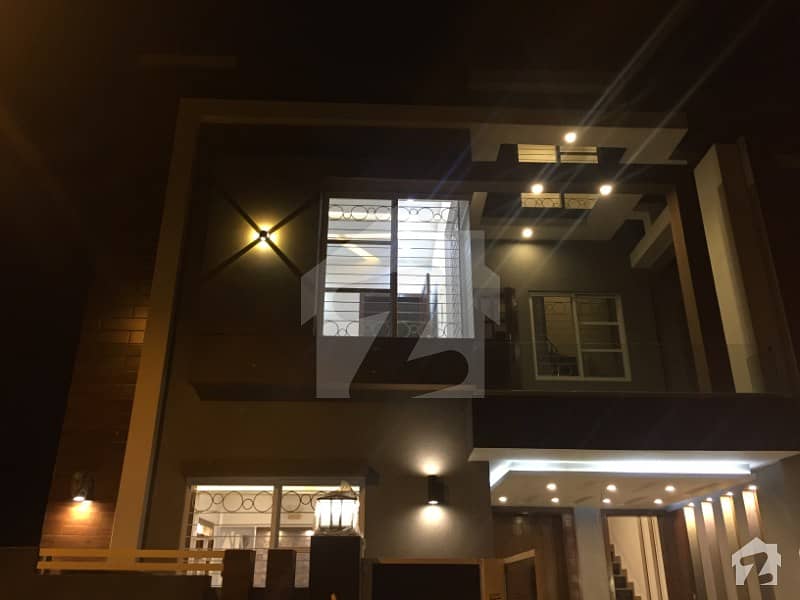 5 MARLA BRAND NEW LUXURY HOUSE FOR RENT IN BAHRIA TOWN LAHORE