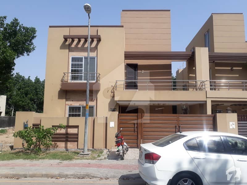 Ten Marla House Available For Rent In Bahria Town Lahore