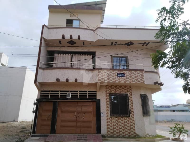 گلشنِ معمار - سیکٹر آر گلشنِ معمار گداپ ٹاؤن کراچی میں 4 کمروں کا 6 مرلہ مکان 1.5 کروڑ میں برائے فروخت۔