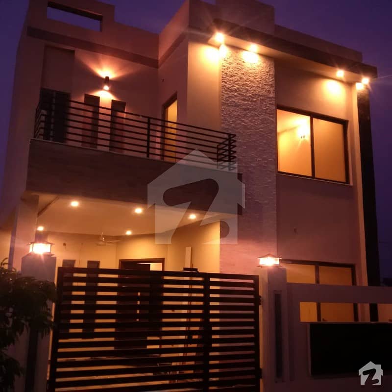 5 MARLA BNEW HOUSE AVAILABLE FOR SALE IN DHA 9 TOWN IN LOW PRICE