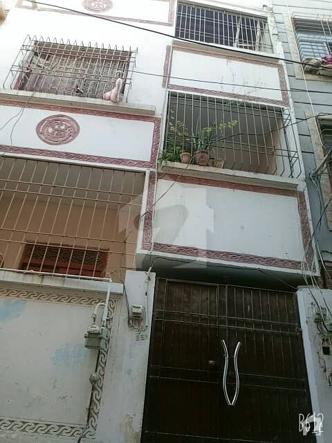 گلزارِ ہجری گلشنِ اقبال ٹاؤن کراچی میں 3 کمروں کا 2 مرلہ مکان 80 لاکھ میں برائے فروخت۔