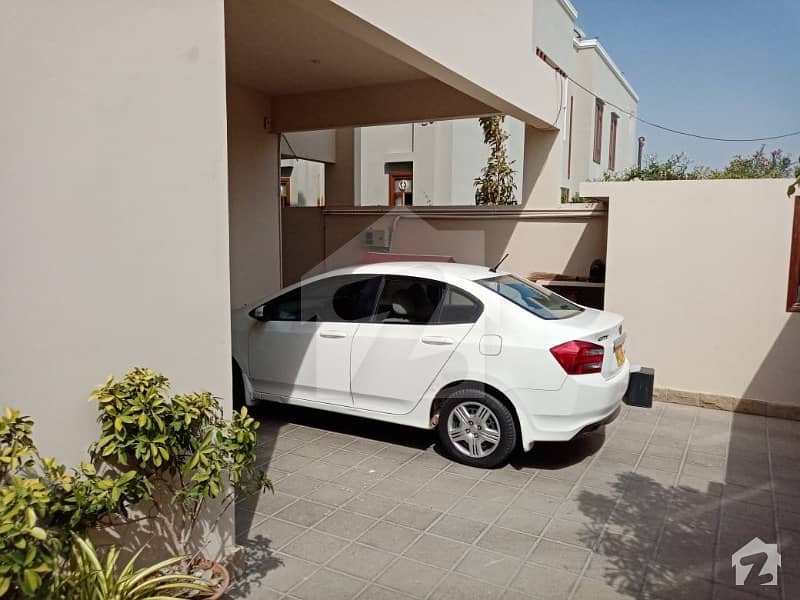 DHA Phase  8  500 Yards Bungalow 5 Bedrooms Plus Study Room Just Like New