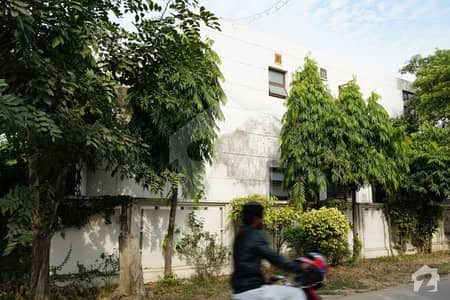 Al Habib Property Offers 1 Kanal Old House For Sale In DHA Lahore Phase 5 Block E Al Habib Property Offers 1 Kanal Old House For Sale In DHA Lahore Phase 5 Block E
