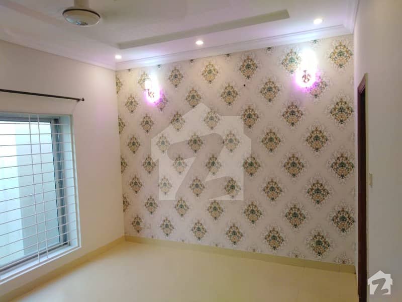 Like A Brand New 5 Marla House Available For Rent In Ali Block Sector B