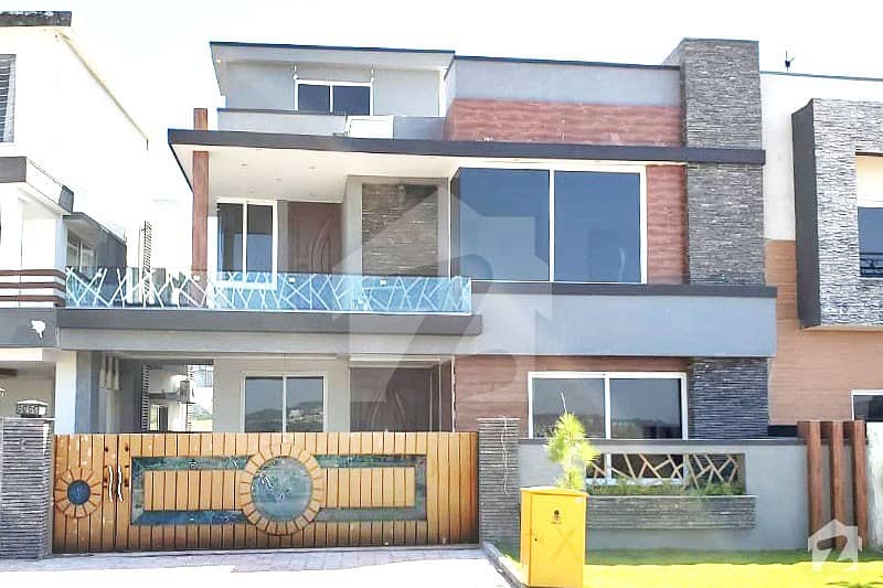 Master Class Splendid 12 Marla 5 Beds Cottage Available On Urgent Sale In Bahria Town