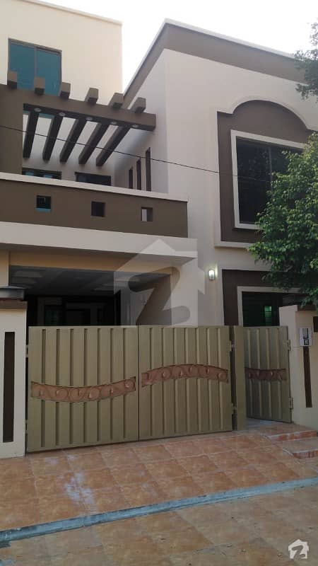 5 MARLA HOUSE UPPER PORTION VIP LOCATION BB BLOCK BAHRIA TWON LAHORE