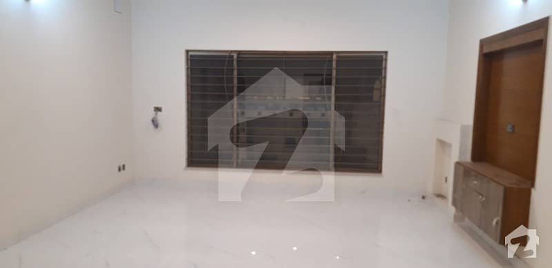 One Kanal Brand New Lower Portion For Rent In Dha Phase'6 Lahore