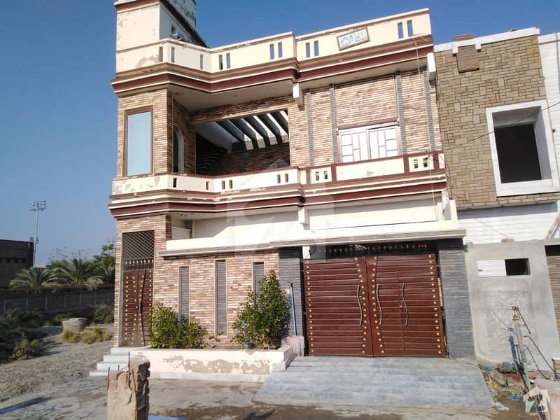 دہلی مسلم ہاؤسنگ سوسائٹی سکھر میں 5 کمروں کا 6 مرلہ مکان 1.5 کروڑ میں برائے فروخت۔