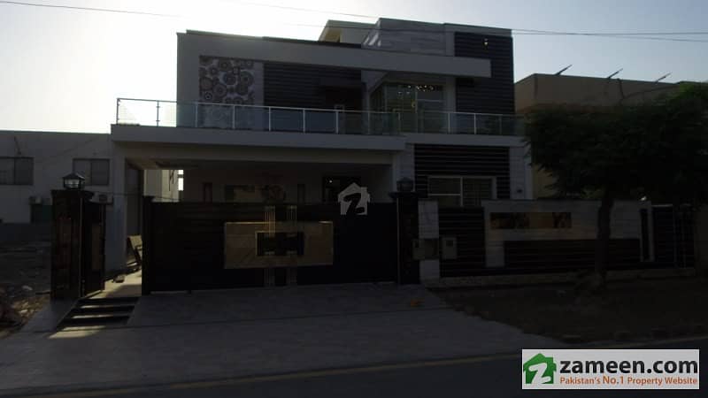 1 Kanal House With Basement For Sale In EME Society Lahore