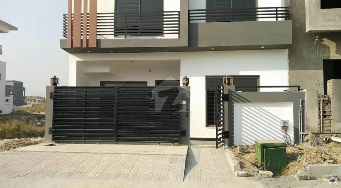 Single Unit House Is Available For Sale