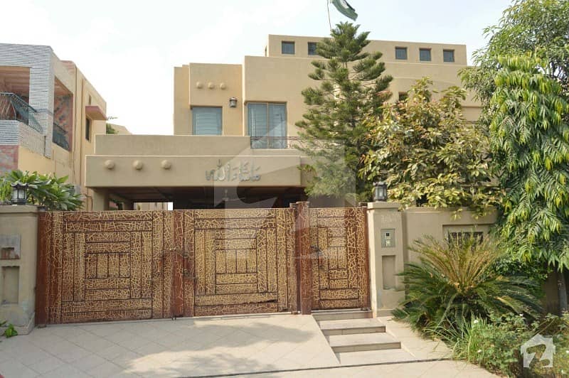 10 Marla  Bungalow  available for  rent   in  DHA Phase 5 L block