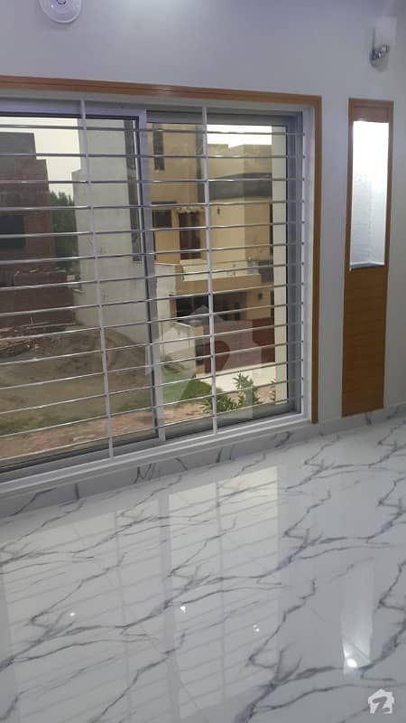 HOT OFFER FIRST ENTRY BRAND NEW 5 MARLA HOUSE FOR RENT IN JINNAH BLOCK SECTOR E