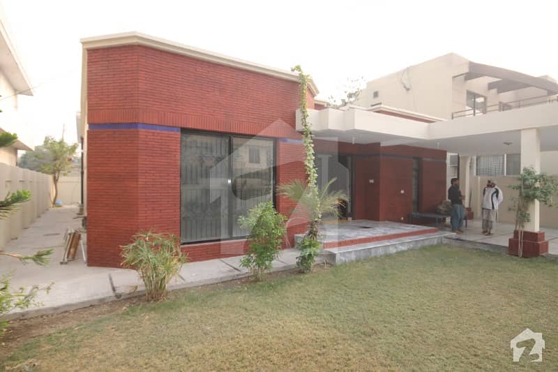 ڈی ایچ اے فیز 1 ڈیفنس (ڈی ایچ اے) لاہور میں 4 کمروں کا 1 کنال مکان 85 ہزار میں کرایہ پر دستیاب ہے۔