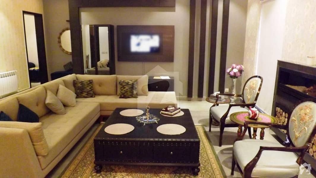 پارک ویو ڈی ایچ اے فیز 8 ڈی ایچ اے ڈیفینس لاہور میں 5 کمروں کا 1 کنال مکان 2.1 لاکھ میں کرایہ پر دستیاب ہے۔