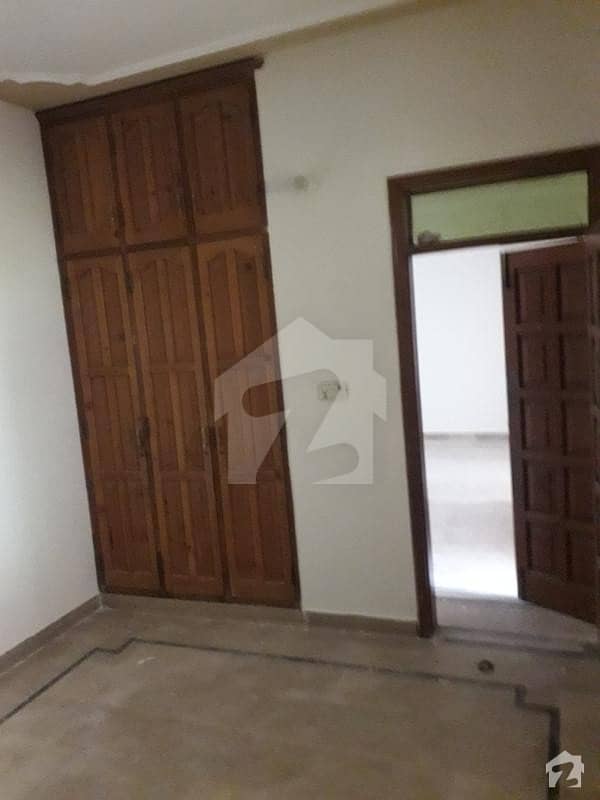 Kaneez Fatima Block 1 every room have Cupboard new paint GulshaneKaneez Fatima Block 1