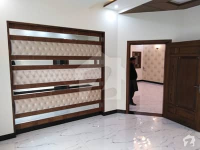 IDEAL LOCATION 10 MARLA HOUSE AVALABLE WITH GAS IDEAL LOCATION 10 MARLA HOUSE AVALABLE WITH GAS