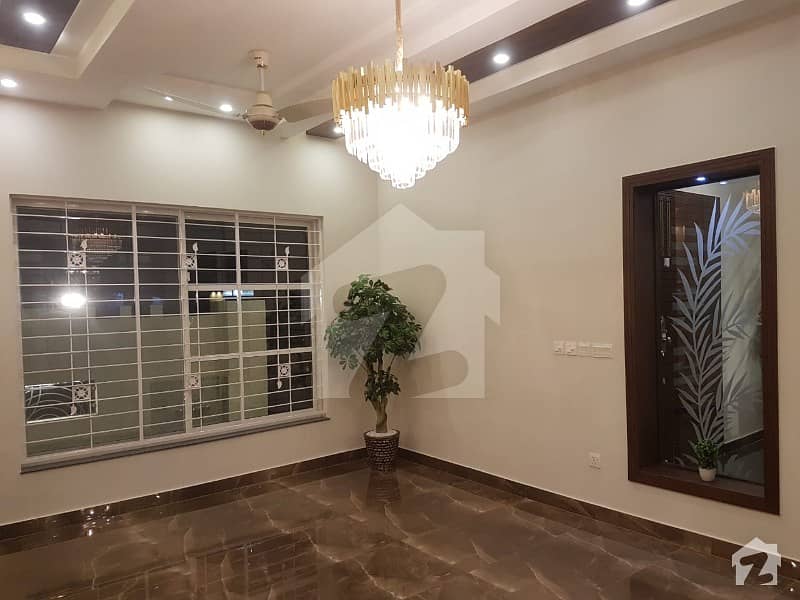 5 MARLA FULLY HOUSE FOR RENT IN VIP LOCATION UMAR BLOCK BAHRIA TWON LAHORE