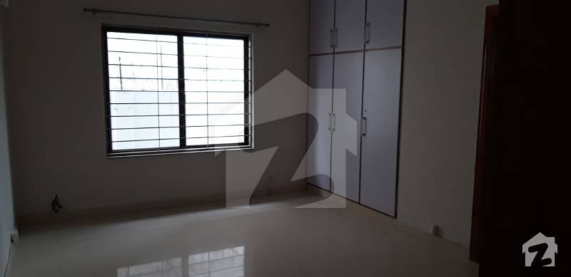 One Kanal Lower Portion For Rent in Dha phase'6 Lahore