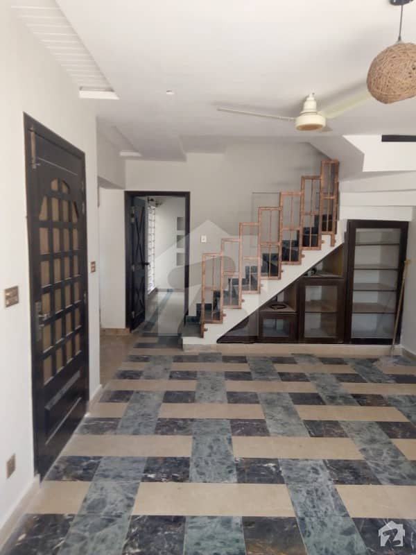 Green Avenue 2 Bed 1st Floor 7 Marla Portion For Rent Green Avenue