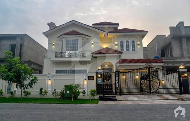 Newly Constructed Beautiful House 6 Bedrooms