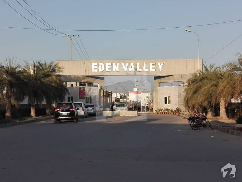 ایڈن ویلی فیصل آباد میں 5 کمروں کا 7 مرلہ مکان 70 ہزار میں کرایہ پر دستیاب ہے۔