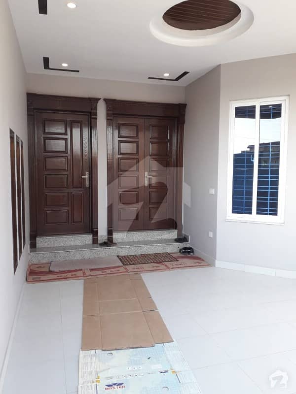 666 Sq Yard Tripe Storey House Is Available For Rent In G-14 Commercial Use Also