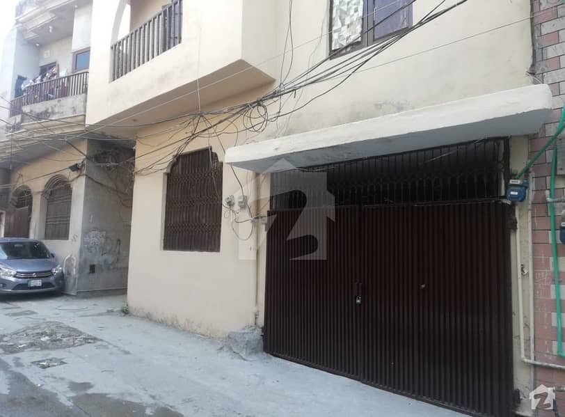 Corner Old House Is Available For Sale Habibullah Road, Lahore ID20008291