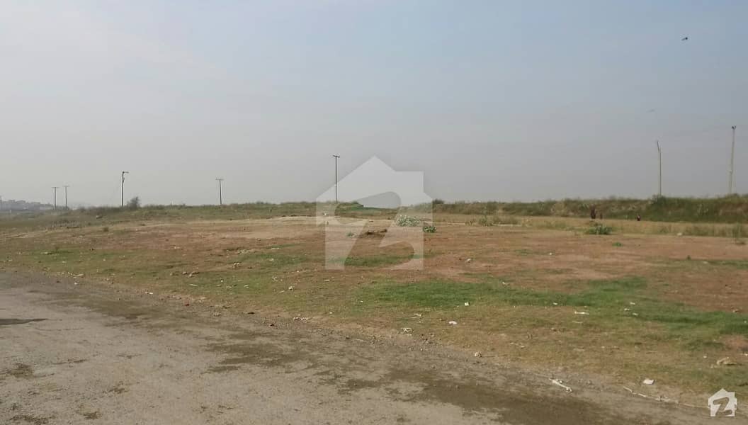 25x50 Corner Plot With Extra Land Is Up For Sale