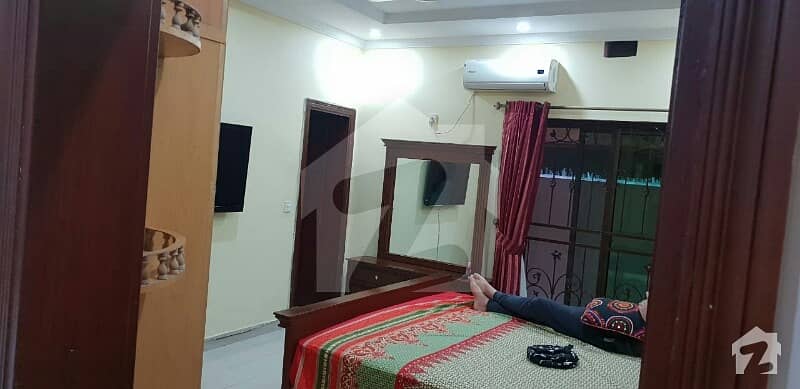 ایل ڈی اے ایوینیو لاہور میں 5 کمروں کا 10 مرلہ مکان 1.35 کروڑ میں برائے فروخت۔