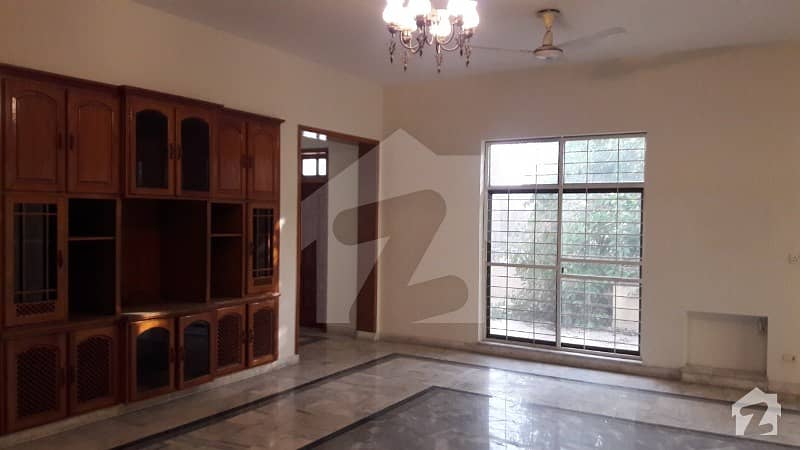 Stunning One Kanal Full House For Rent In Phase 4 Dha